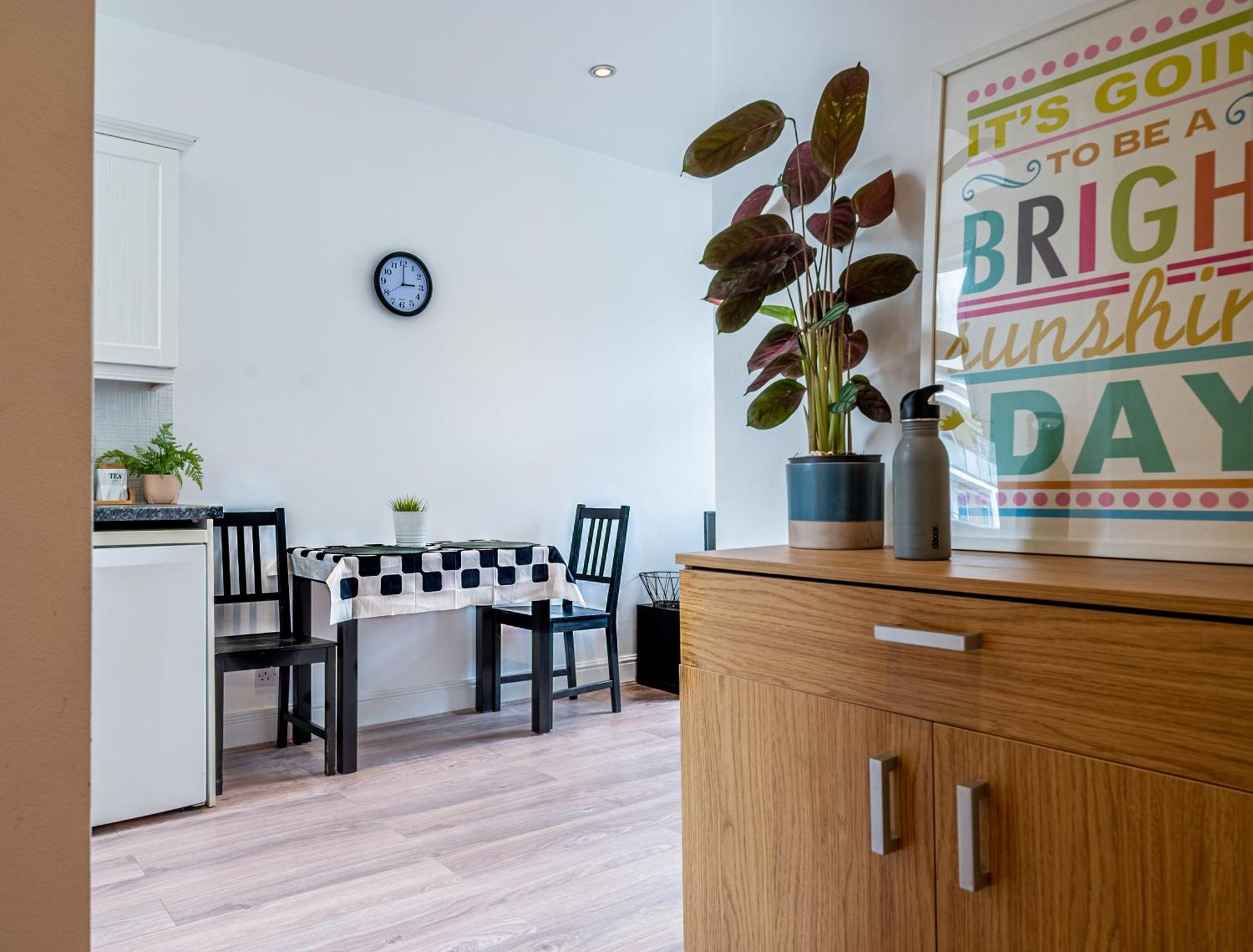 런던 One-Bed Flat, Kensington, Bank Payment To The Host Within 24H From The Reservation 아파트 외부 사진