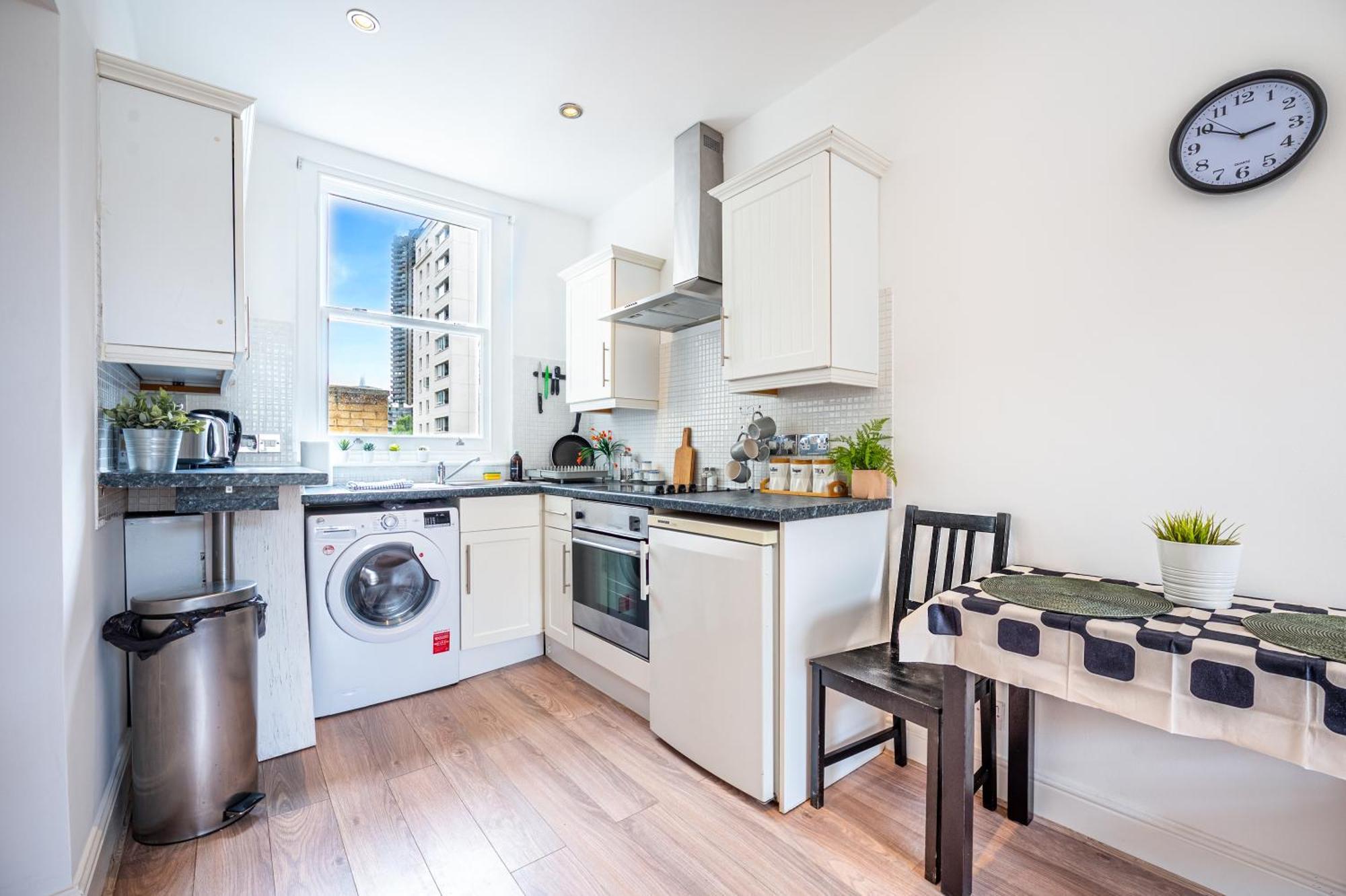 런던 One-Bed Flat, Kensington, Bank Payment To The Host Within 24H From The Reservation 아파트 외부 사진